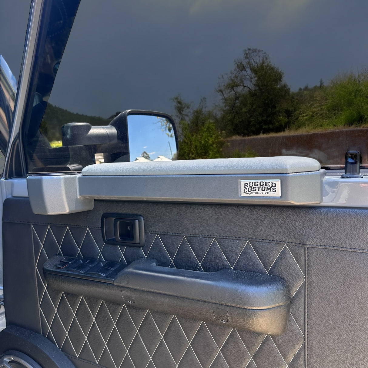 4WD memory foam door armrest with magnetic mount, LandCruiser and Hilux