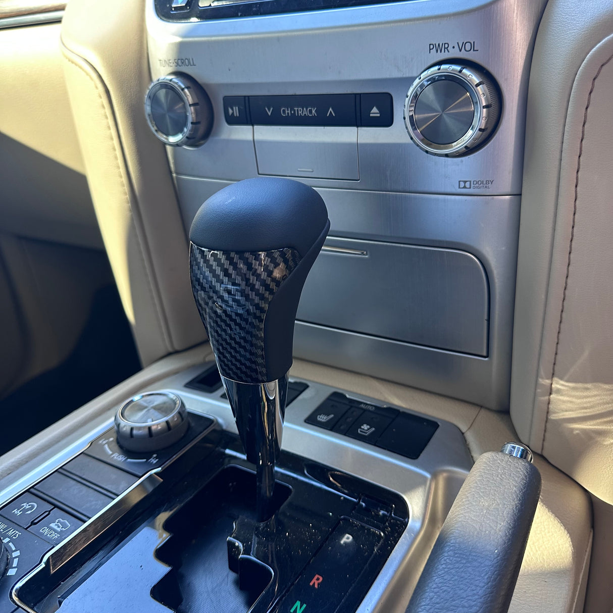 Premium Automatic Gear Knob for Toyota Vehicles – Easy Install, Luxury Feel