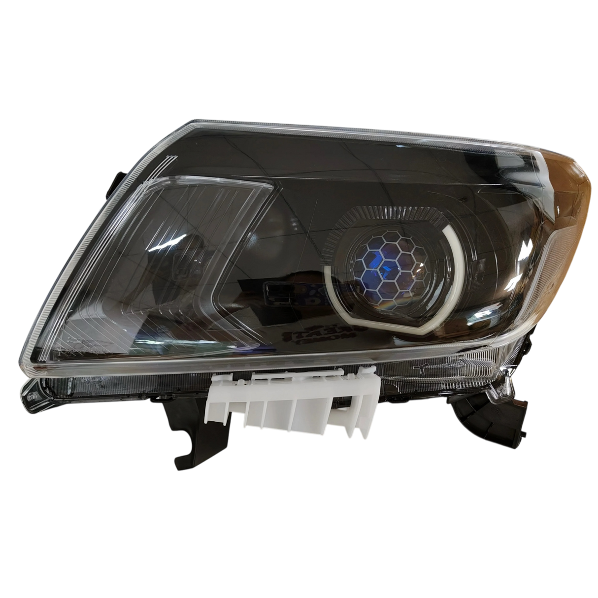Nissan Navara NP300 (DX, RX, SL) 2015–2024 Retrofit Bi-LED Projector Headlights – Plug & Play with RGBW & Sequential Indicators