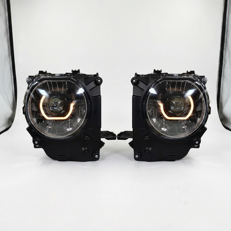 Facelift 70 Series Bi-LED headlight kit - Gloss Black housing with amber DRL ring